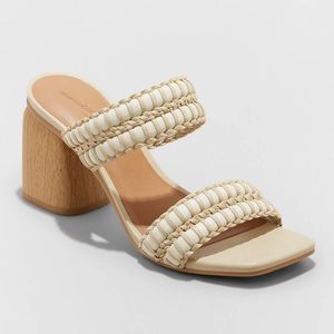 Universal Thread Beige and Cream Block Heel Sandals